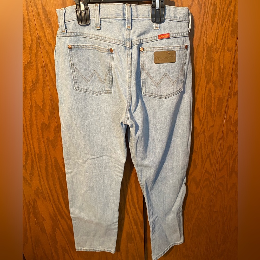 Wrangler Light Wash Heavy Duty Jean